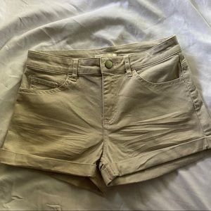 H&M KHAKI SHORTS